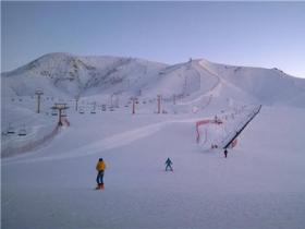 冰天雪地也是金山銀山 吉林樹立中國冰雪產(chǎn)業(yè)風(fēng)向標(biāo)