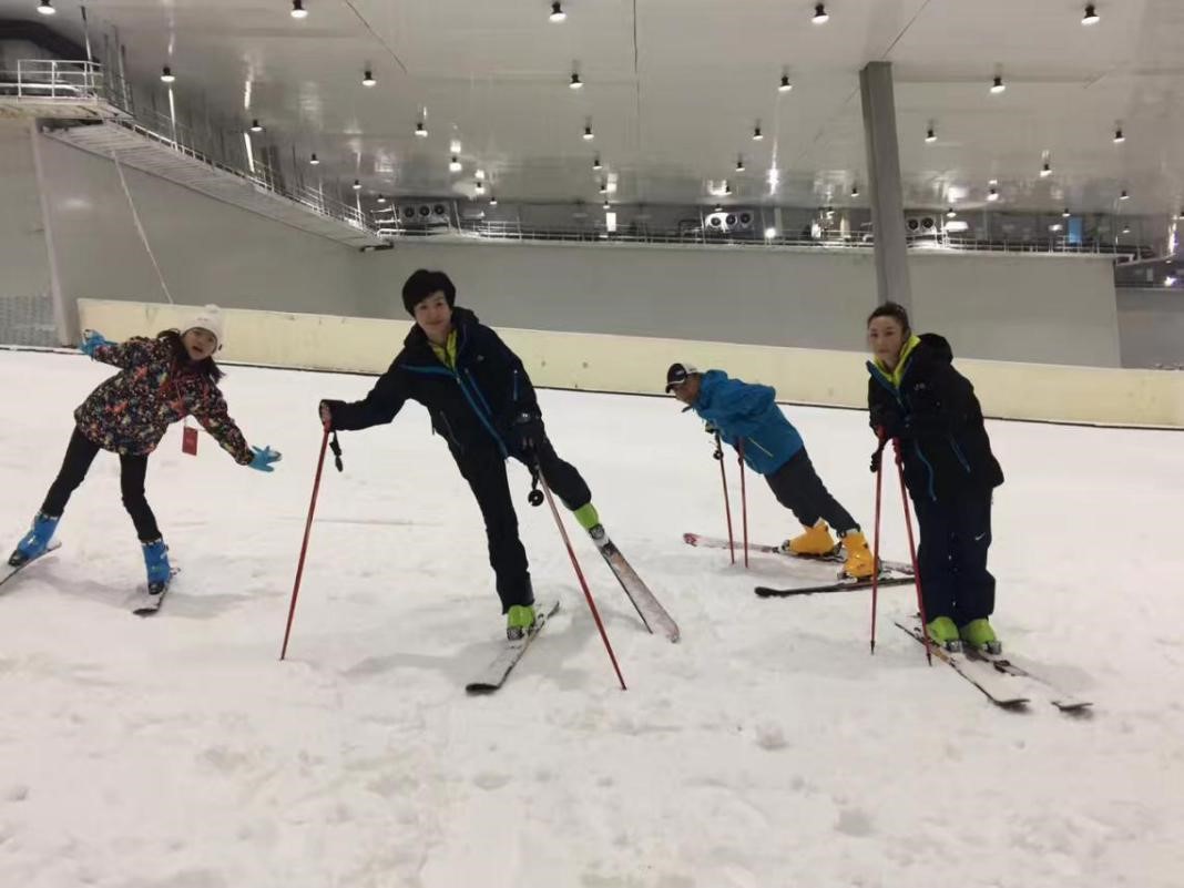 第四屆旅發(fā)會(huì)在關(guān)嶺冰雪小鎮(zhèn)舉行6