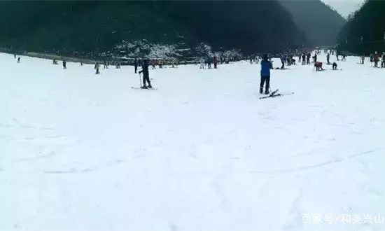湖北神農(nóng)架天燕滑雪場(chǎng)