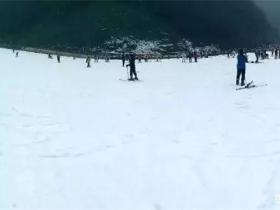 湖北神農(nóng)架天燕滑雪場