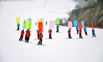 北京萬(wàn)龍八易滑雪場(chǎng)