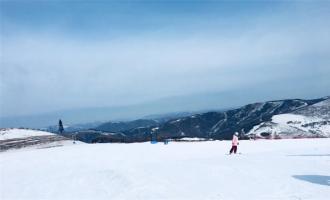 長春市蓮花山滑雪場有初級滑道嗎？