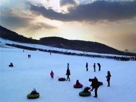 戶外滑雪場投資多少錢？
