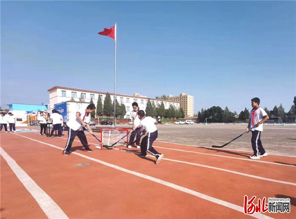 屈家莊小學(xué)活動(dòng)現(xiàn)場(chǎng)