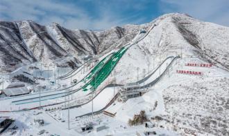 “冷資源”釋放“熱效應(yīng)” 中國(guó)冰雪產(chǎn)業(yè)未來(lái)可期